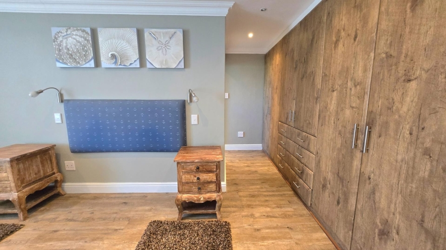 4 Bedroom Property for Sale in Kleinbaai Western Cape